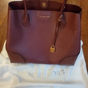 Burgundy Michael Kors structured tote